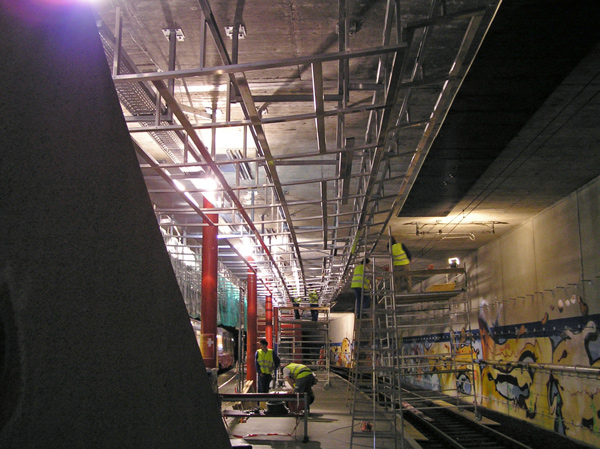 Umbau Haltestellen Maiacher Forchausgeführt 2006Thyes Architekten AG, Küsnacht